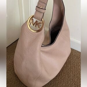 Michael Kors Large Soft Pebbled Leather one shoulder Fulton Hobo bag